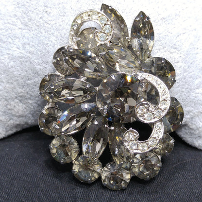 Vintage Weiss Gray Clear Rhinestone Brooch, Rhodium Plated, 1960s