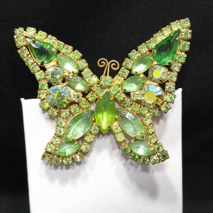 Weiss Peridot Green Rhinestone Butterfly Brooch, Gold Plated, 1950s Vintage Jewelry