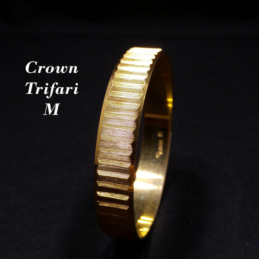 Crown Trifari Gold Plated Bangle Bracelet, Size M, 1960s Vintage Jewelry