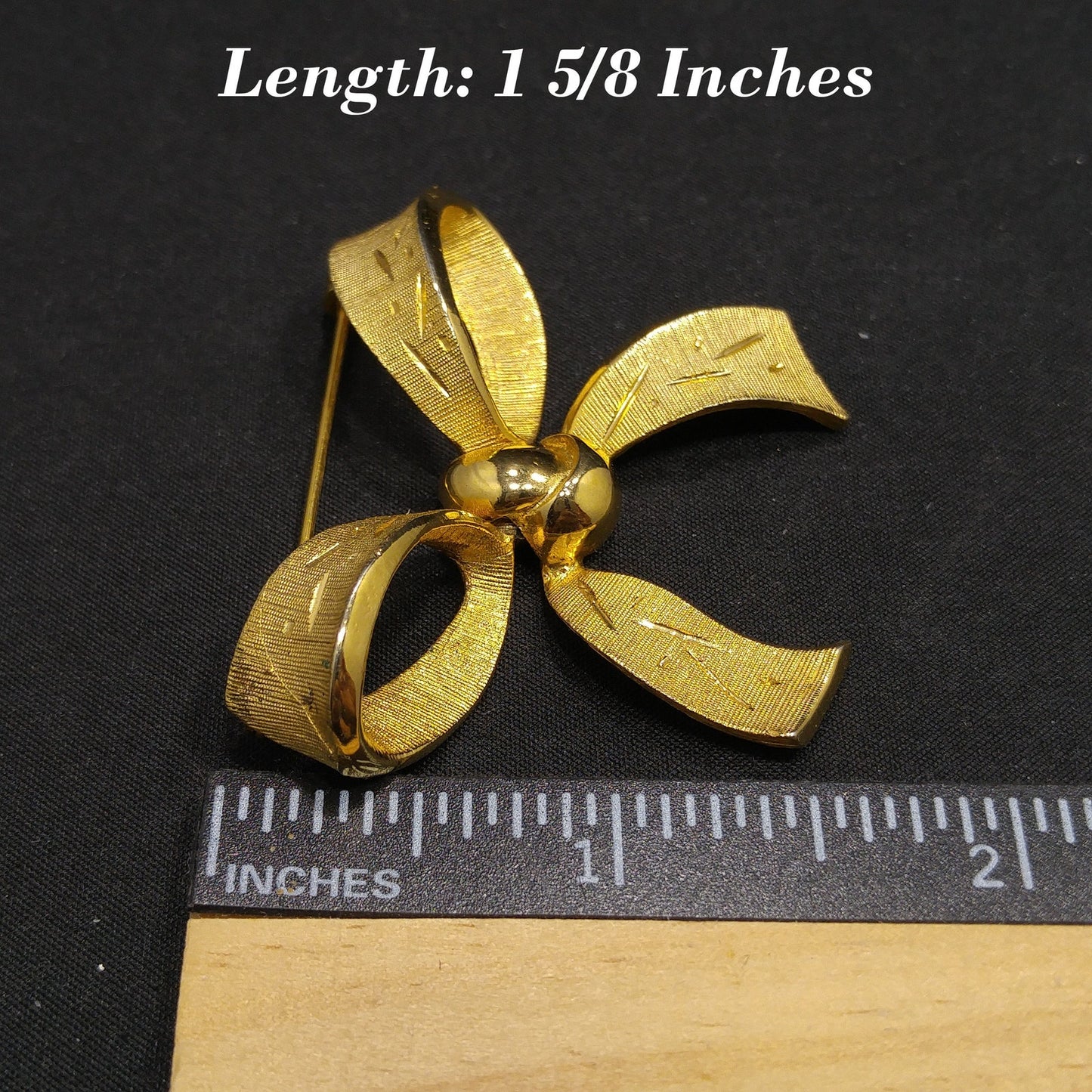 Kramer Gold Plated Bow Brooch, Textured Articulated Sash, 1950s Vintage Jewelry