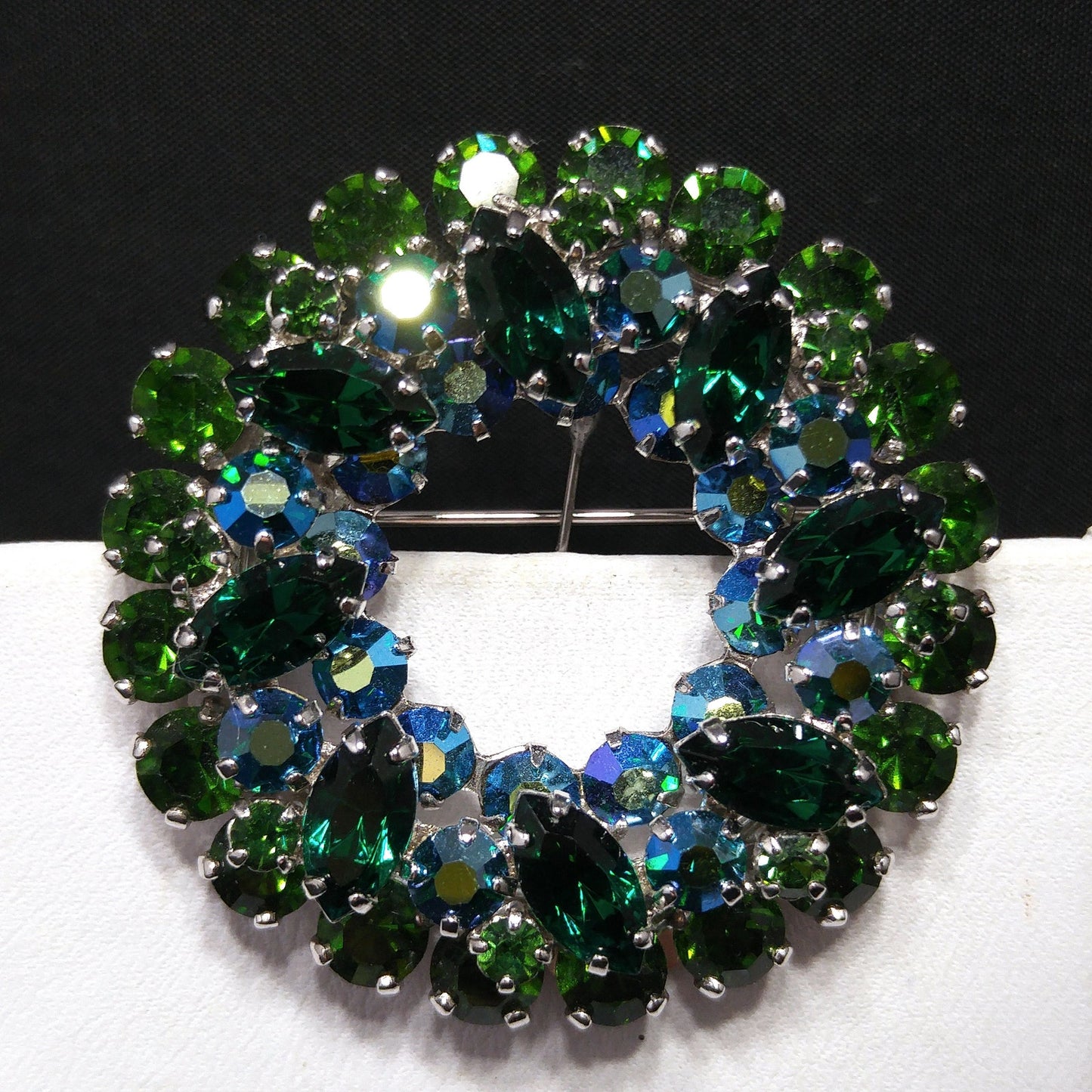 Sherman 1960s Emerald & Peacock Green Rhinestone Wreath Brooch | Aurora Borealis | Rhodium Plated Vintage Jewelry