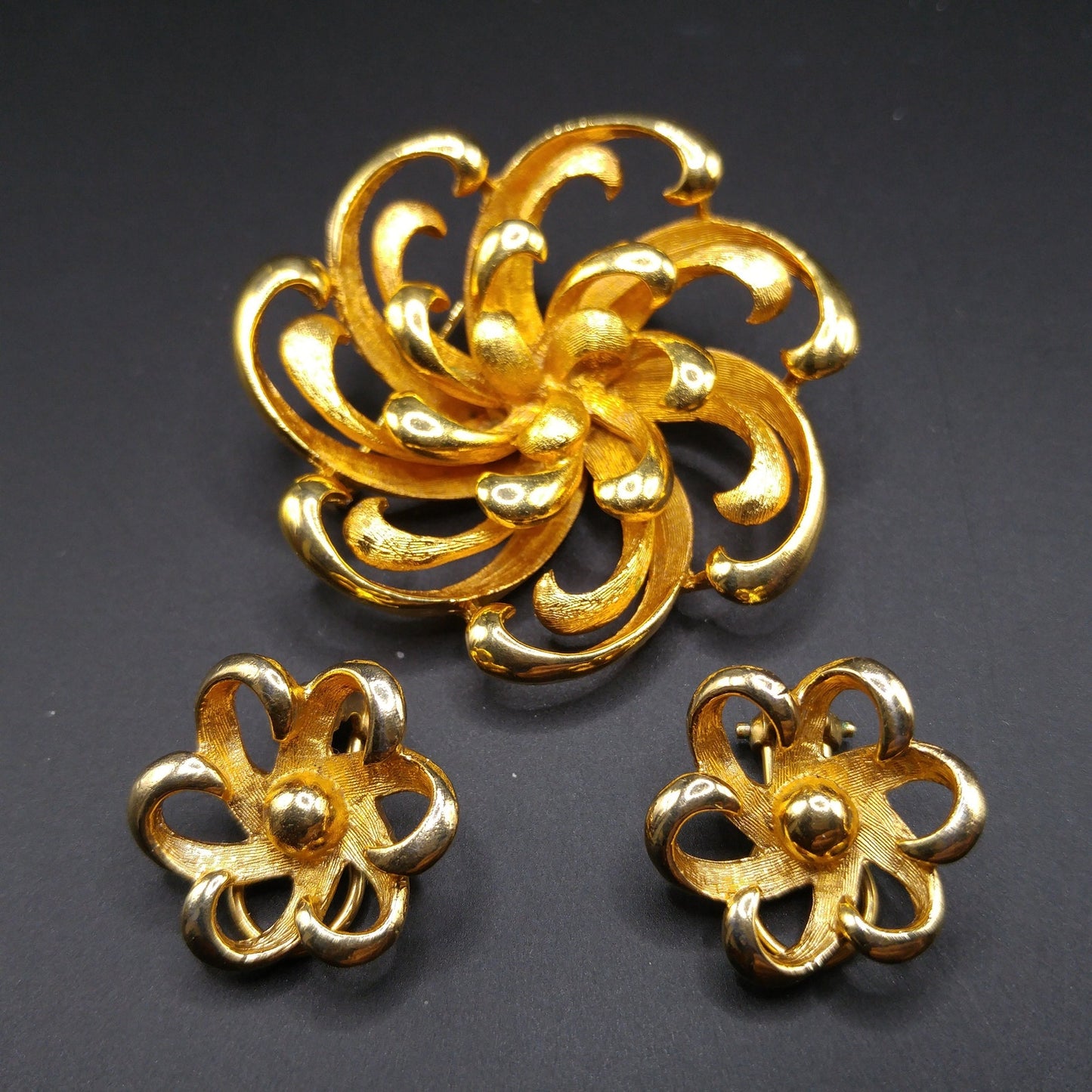 Kramer Floral Brooch & Clip Earrings, Gold Plated, 1960s Vintage Jewelry