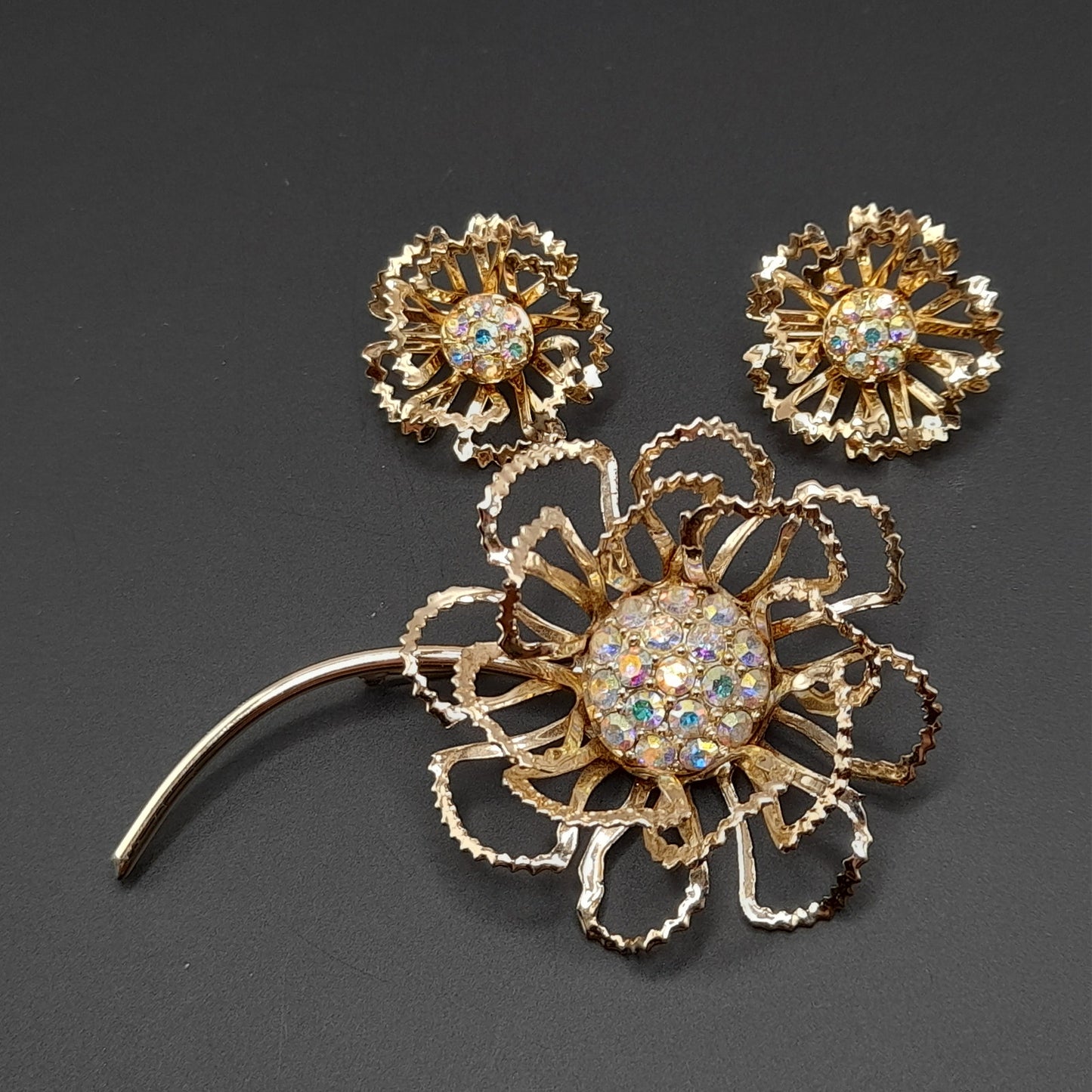 Vintage Sarah Coventry AB Rhinestone Centers Gold Tone Flower Brooch Clip Earrings Set