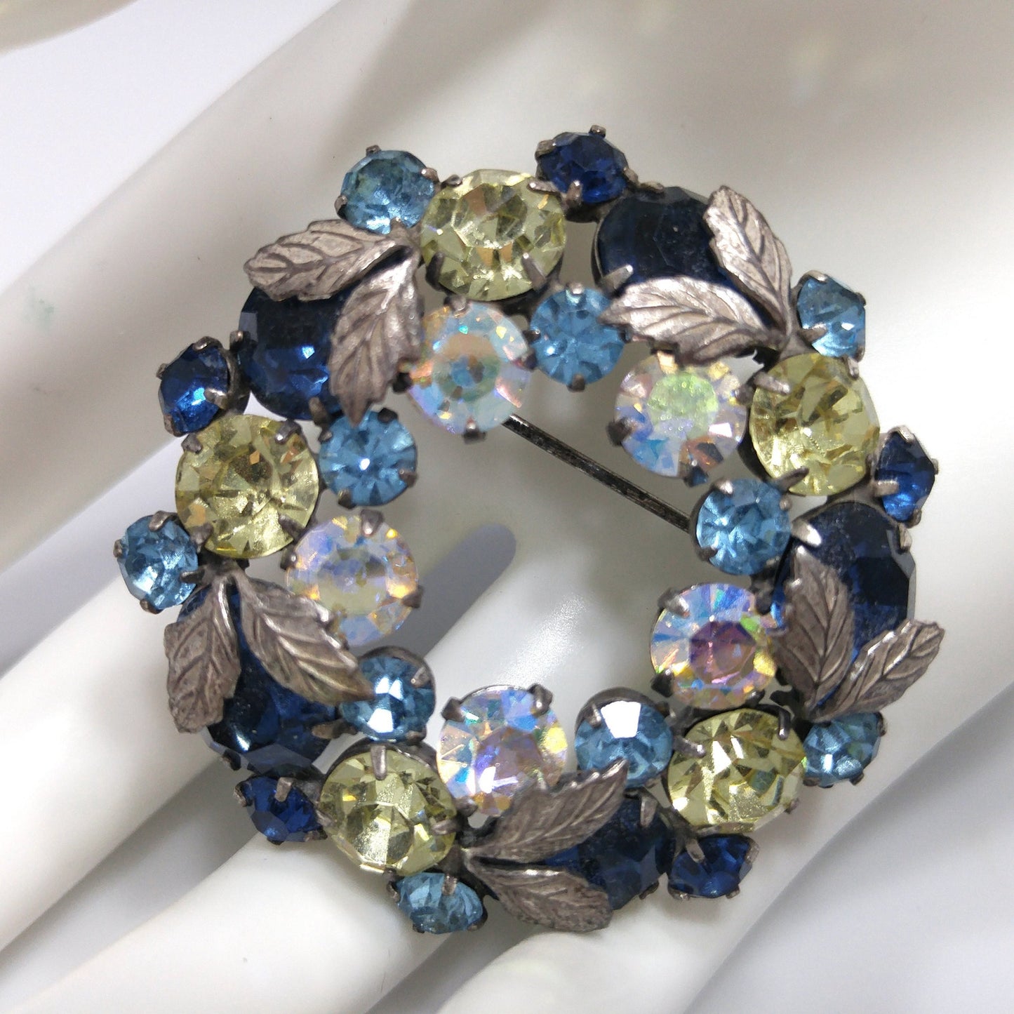 Vintage 1950s Crystal Rhinestone Wreath Brooch – Blue, Yellow, Aurora Borealis – Regency Style