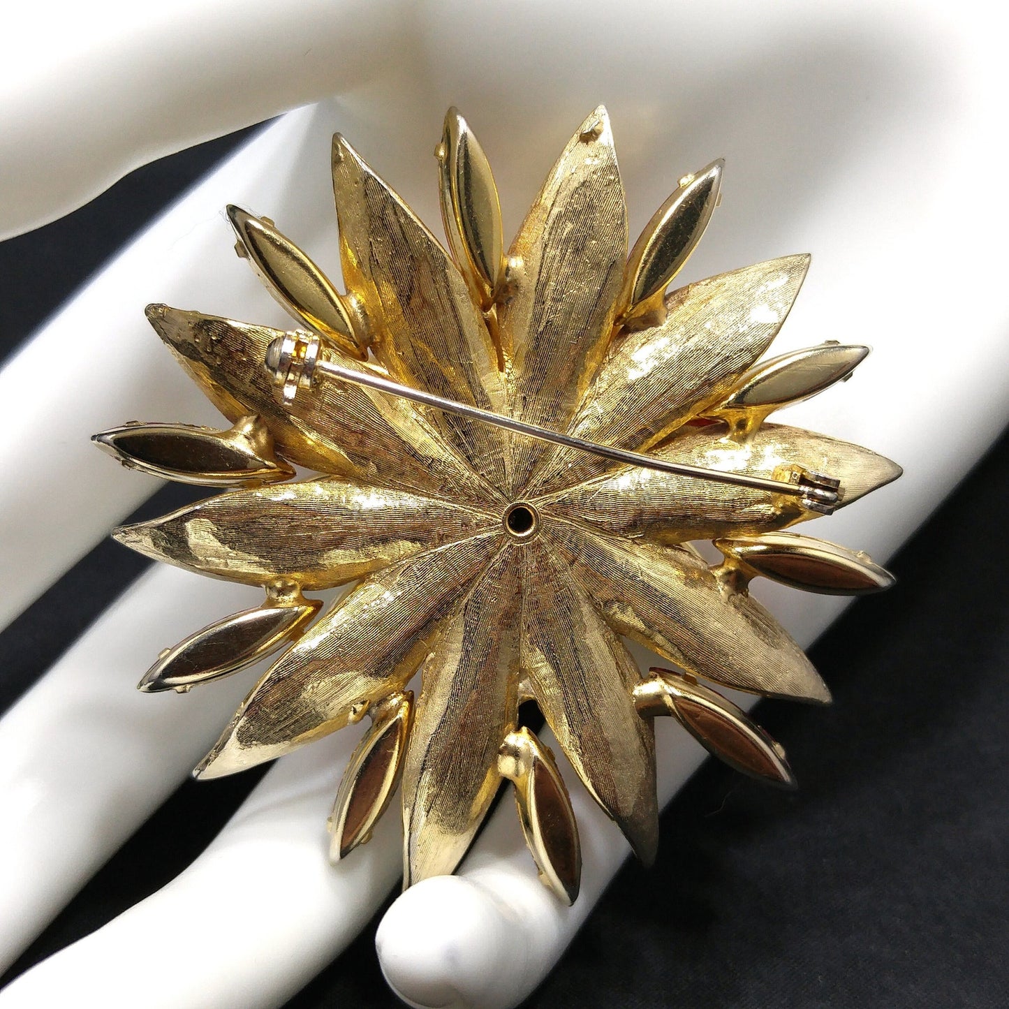 Pink Aurora Borealis Flower Brooch, Gold Plated, Light Dark Pink Rhinestones, 1960s Vintage Jewelry