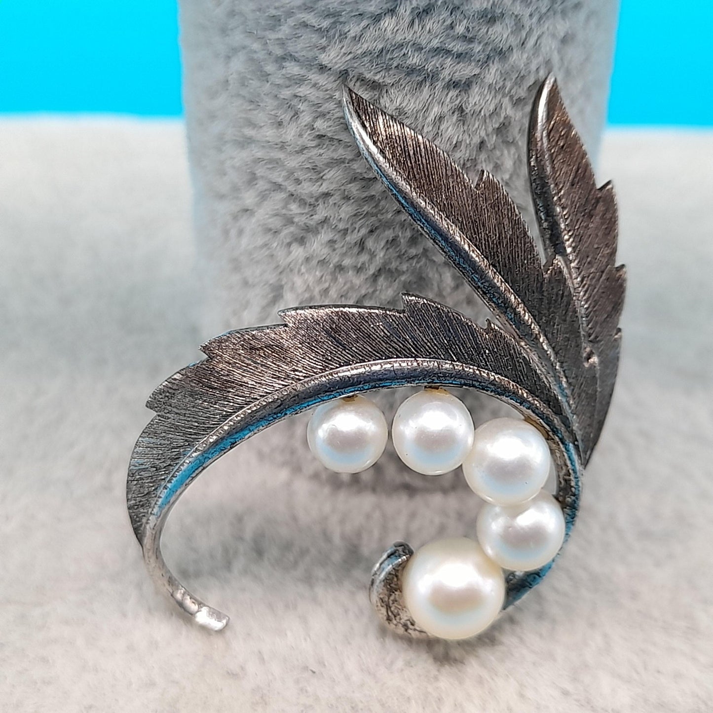 Vintage Mikimoto Akoya Sterling Pearl Brooch, Leaves Accents, 1950s Vintage Jewelry