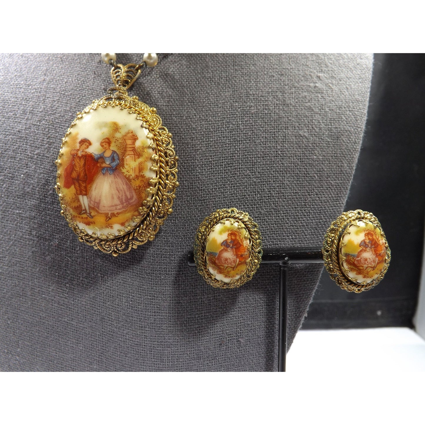 Vintage 1950s West Germany Courting Couple Cameo Pendant Brooch Earrings Set