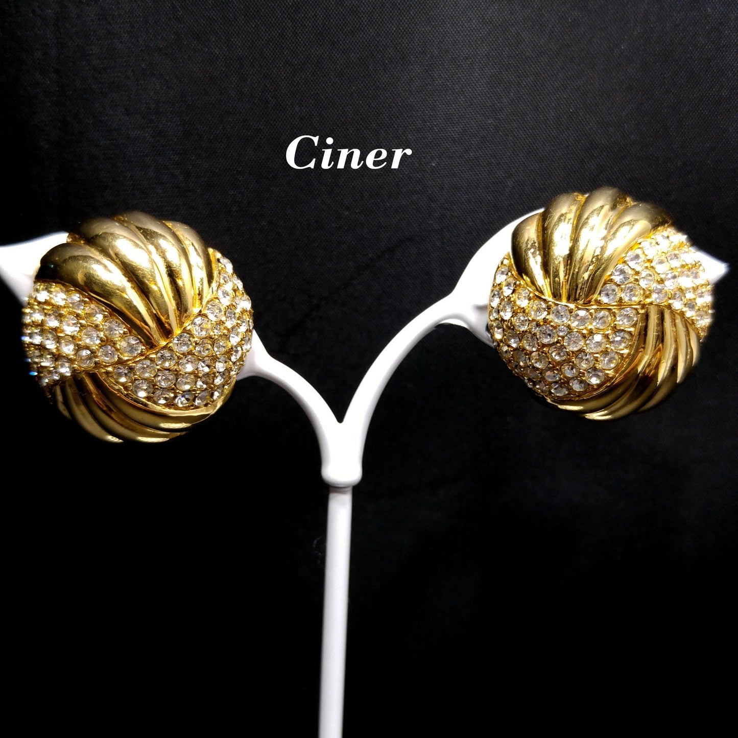 Ciner Clear Pave Rhinestone Round Clip Earrings, Gold Plated, 1980s Vintage Jewelry