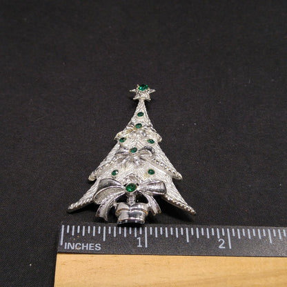 Vintage Christmas Tree Brooch – 1960s Silver Tone Holiday Pin with Emerald Green Rhinestones, 2 1/4 Inch