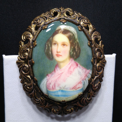 Vintage 1950s Western Germany Porcelain Cameo Brooch Earrings Set Gold Tone