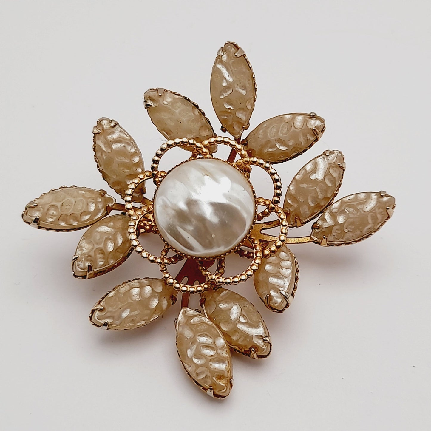 Vintage 1950s Molded Cream Leaves Faux Pearl Flower Brooch