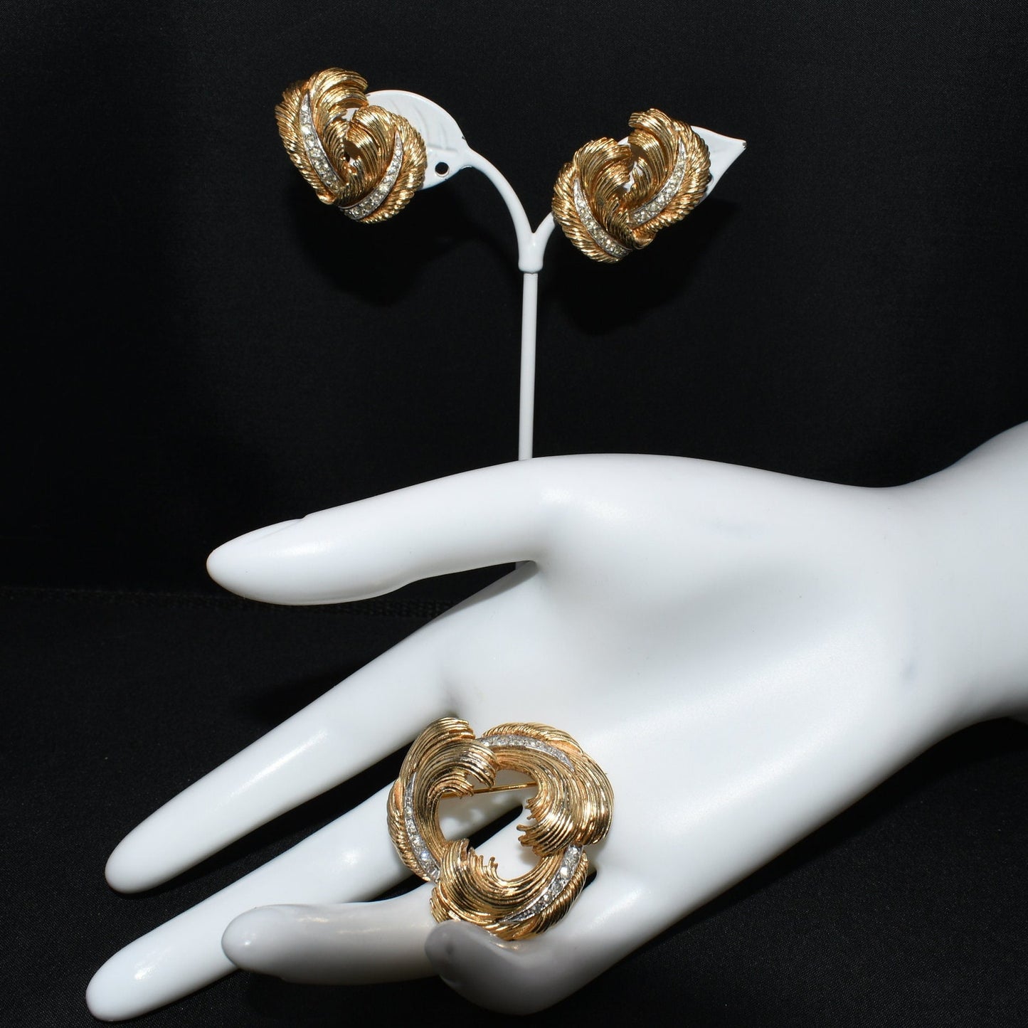 Boucher #6649 Rhinestone Brooch Earrings Set, Clear Rhinestones, Gold Plated, 1950s Vintage Jewelry