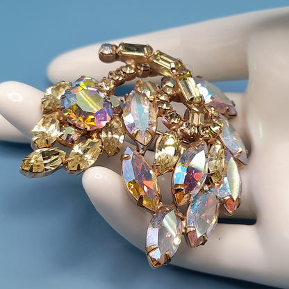 Weiss 1950s Aurora Borealis Rhinestone Leaf Brooch – Gold Tone Mid-Century Design