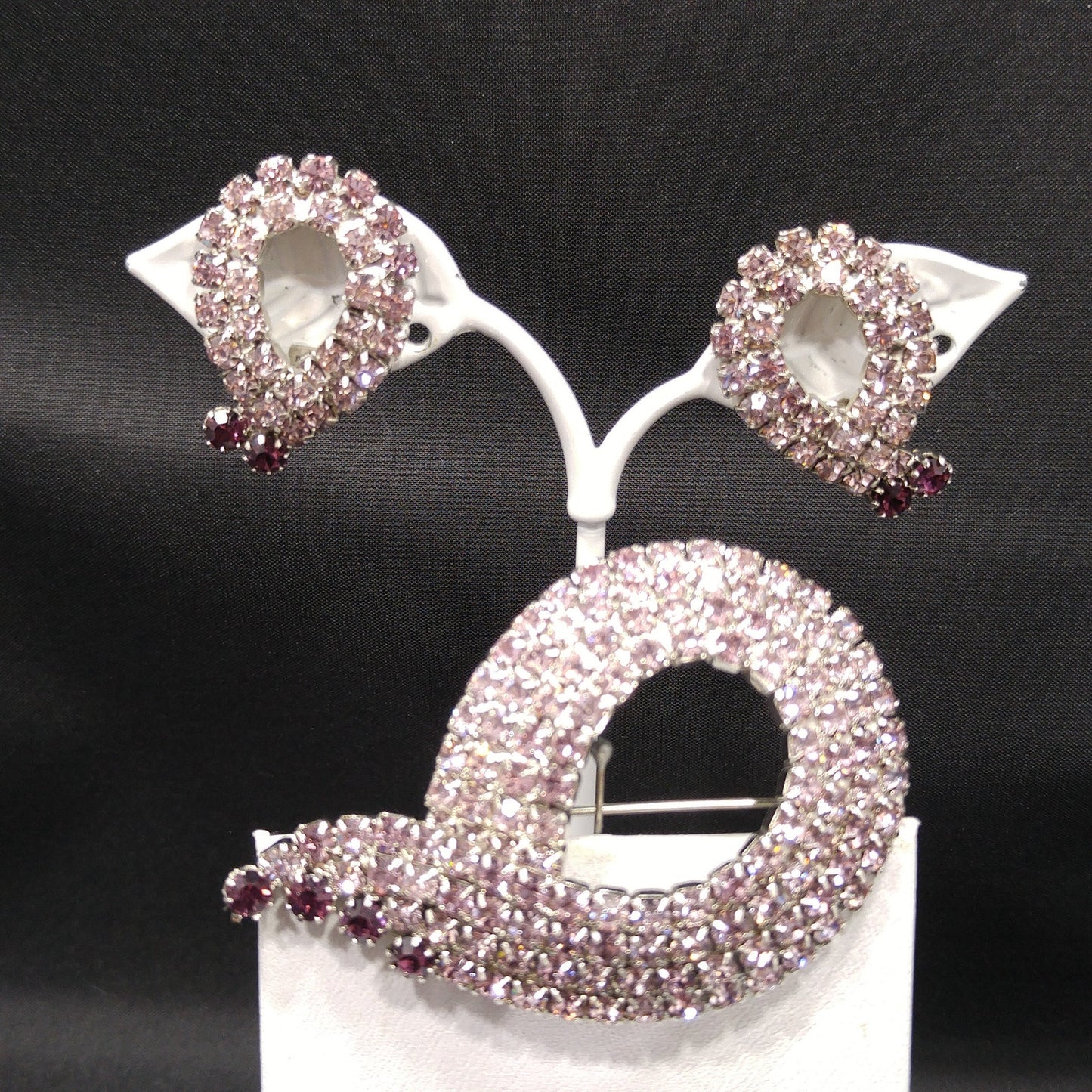Purple Lavender Rhinestone Brooch & Earrings Set, Mid Century Modern, Rhodium Plated, 1960s Vintage Jewelry