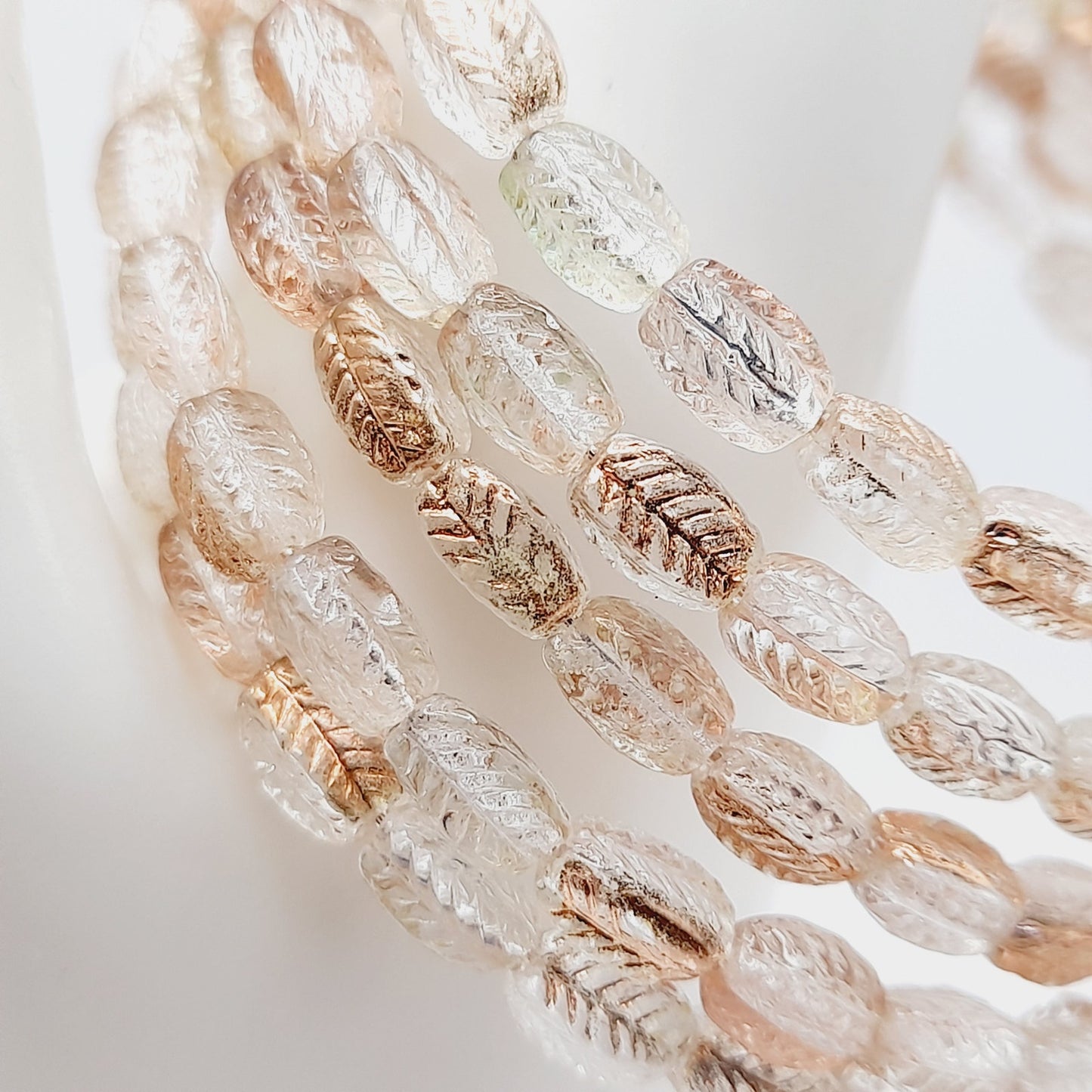 Vintage Art Glass Leaf Bead Memory Wire Bracelet – Clear Gold Leaf Design
