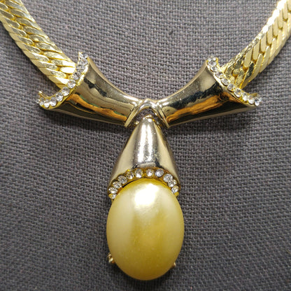 White Pearled Cabochon Pendant Necklace, Gold Plated Chain, 1980s Vintage Jewelry