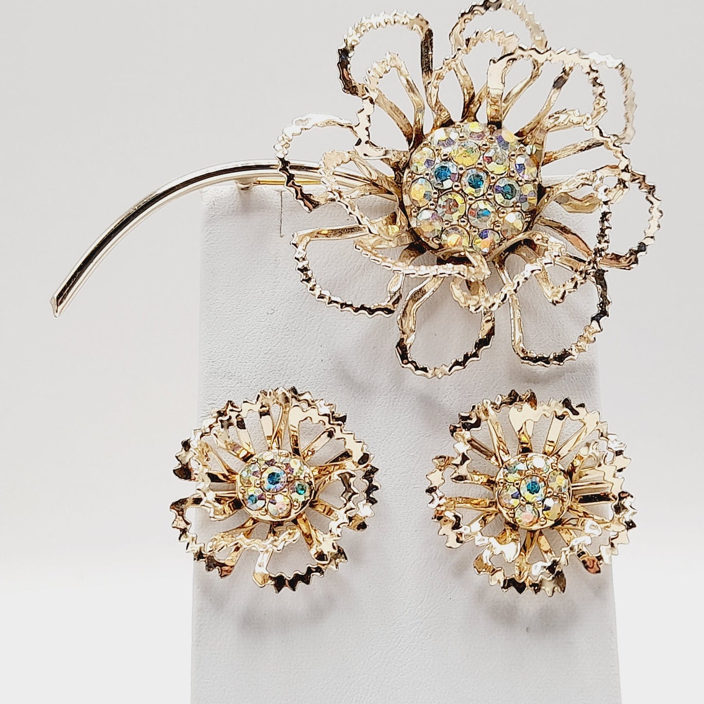 Vintage Sarah Coventry AB Rhinestone Centers Gold Tone Flower Brooch Clip Earrings Set