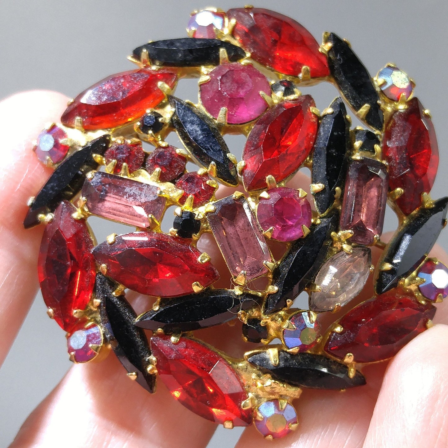 Red & Purple Juliana Style Brooch, Gold Plated, 1960s Vintage Jewelry