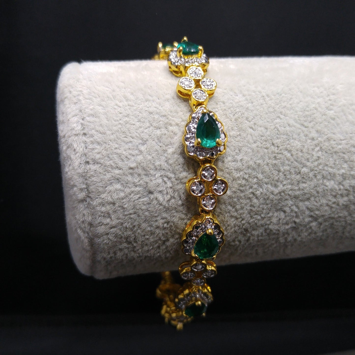 JBK Jackie Kennedy Bracelet – Camrose & Kross Faux Emerald & Rhinestone Replica