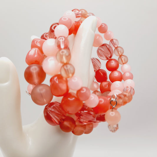Vintage 1950s Lucite Moonglow Beaded Memory Wire Bracelet – 4 Row Pink Coral Beads – 28 Inches