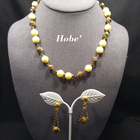 Vintage Hobe' Light Yellow Lucite Beaded Necklace & Matching Earrings, Gold Plated, 1950s
