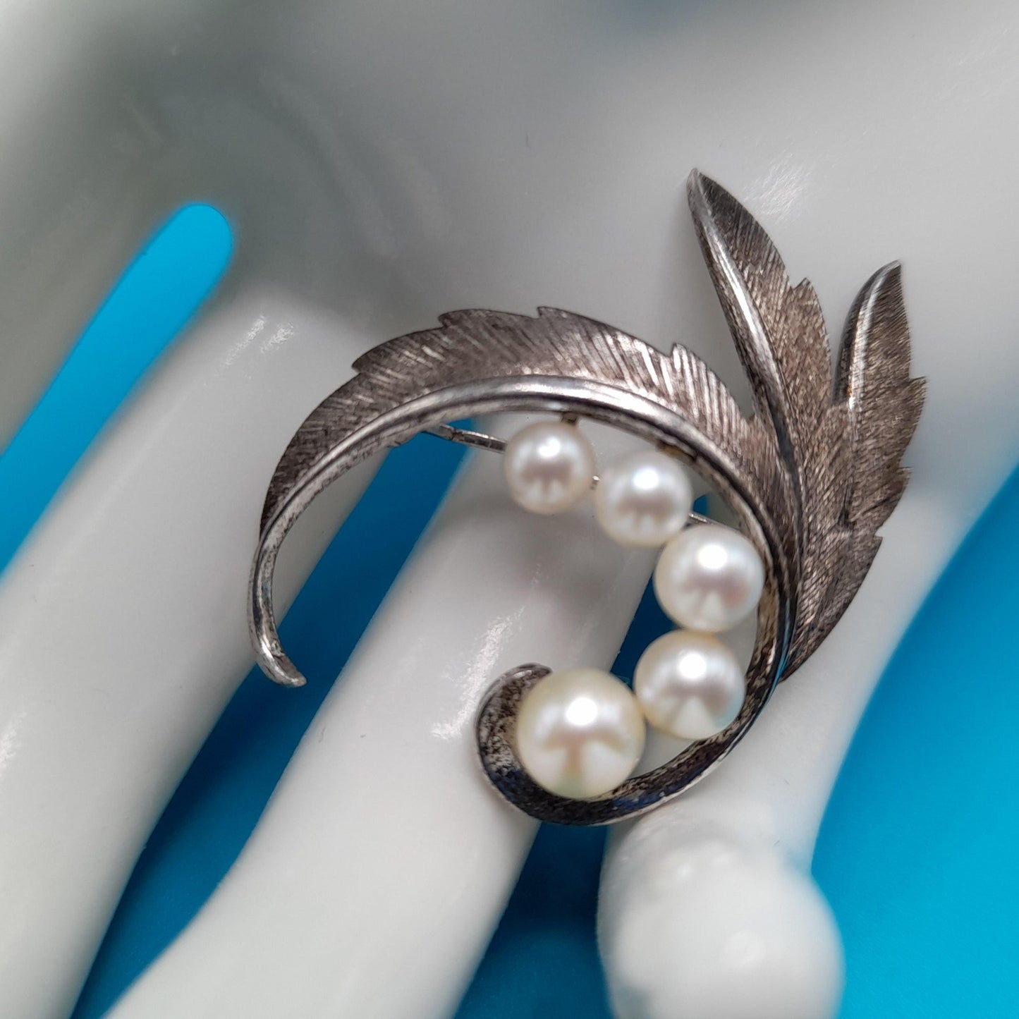 Vintage Mikimoto Akoya Sterling Pearl Brooch, Leaves Accents, 1950s Vintage Jewelry