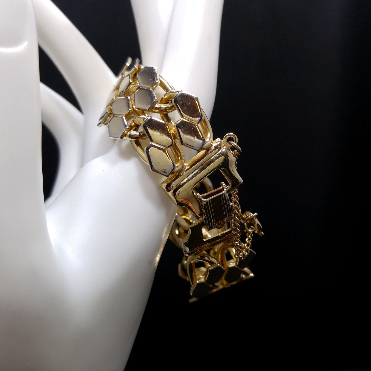 Snake Pattern Gold Plated Bracelet, Safety Chain, 1960s Vintage Jewelry