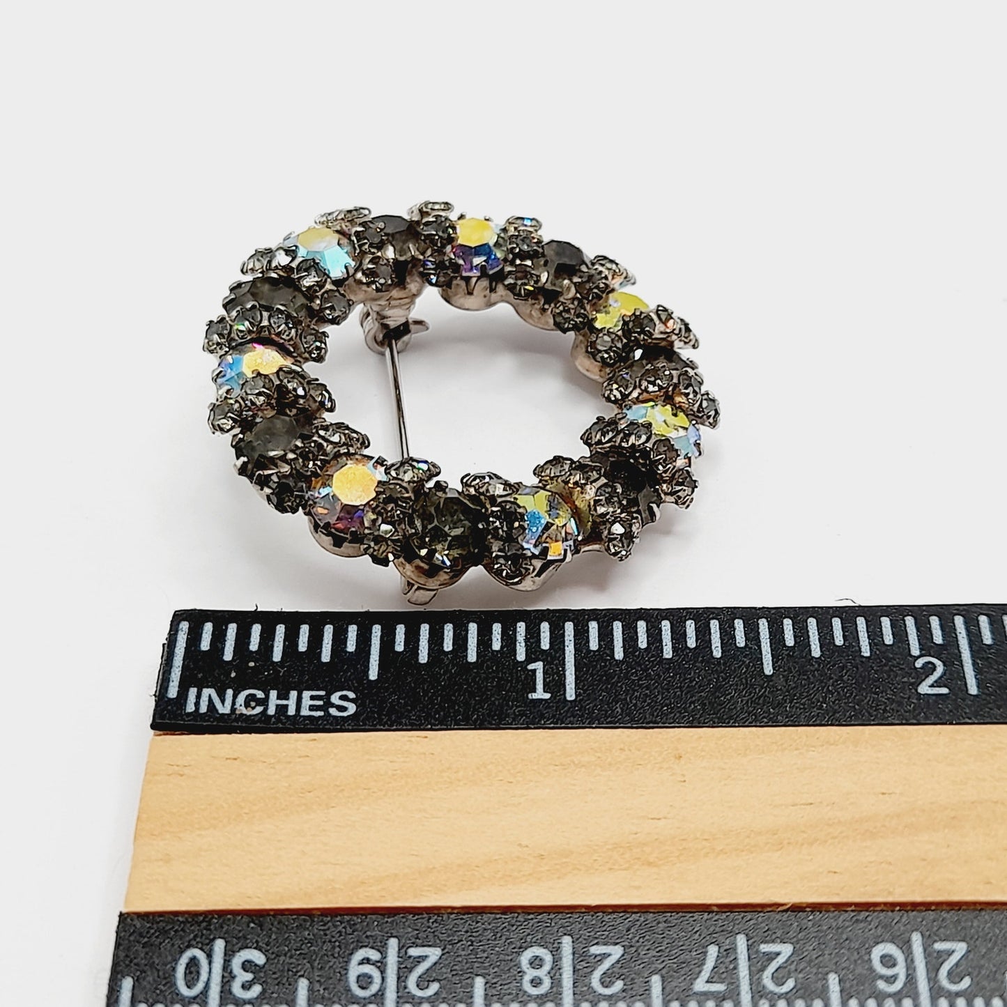 Vintage AB Rhinestone Circle Brooch Silver Tone Aurora Borealis Crystals – 1.5”
