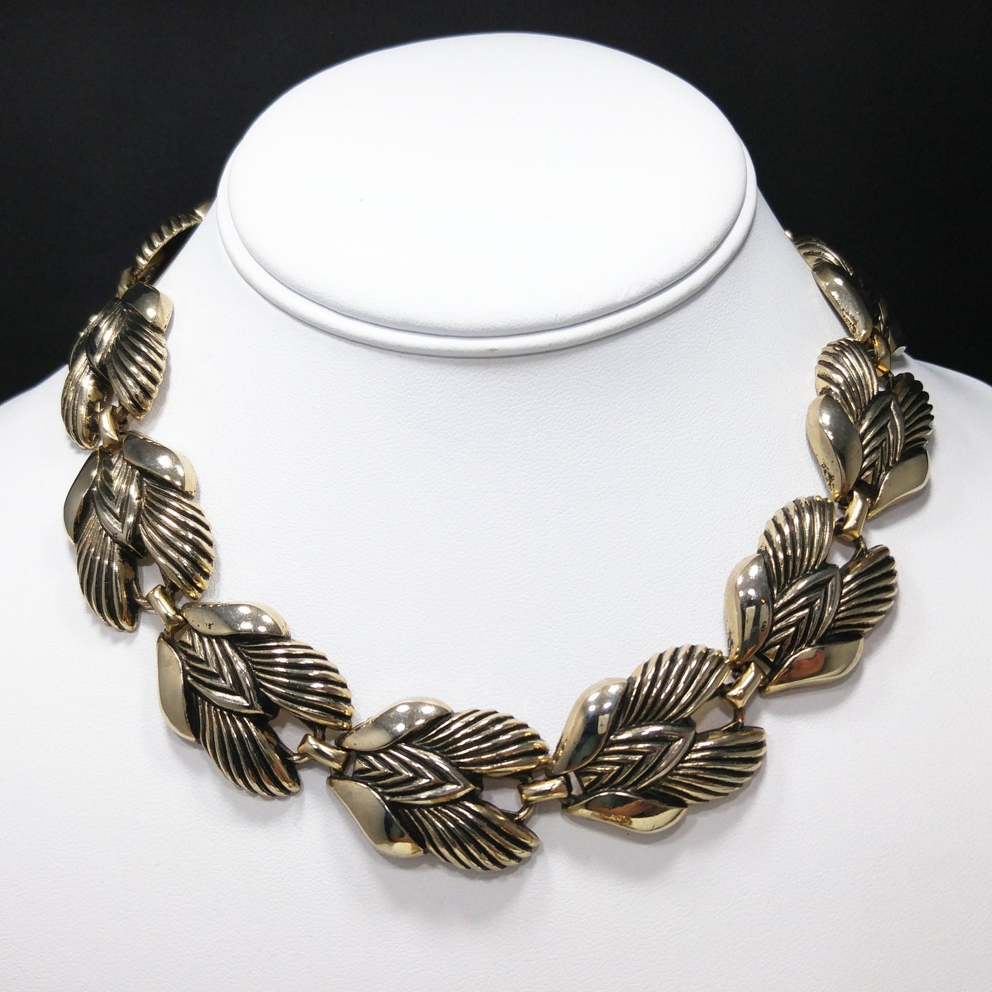 Vintage 1960s Gold Tone Leaf Link Necklace Bracelet Set Mid Century Unsigned