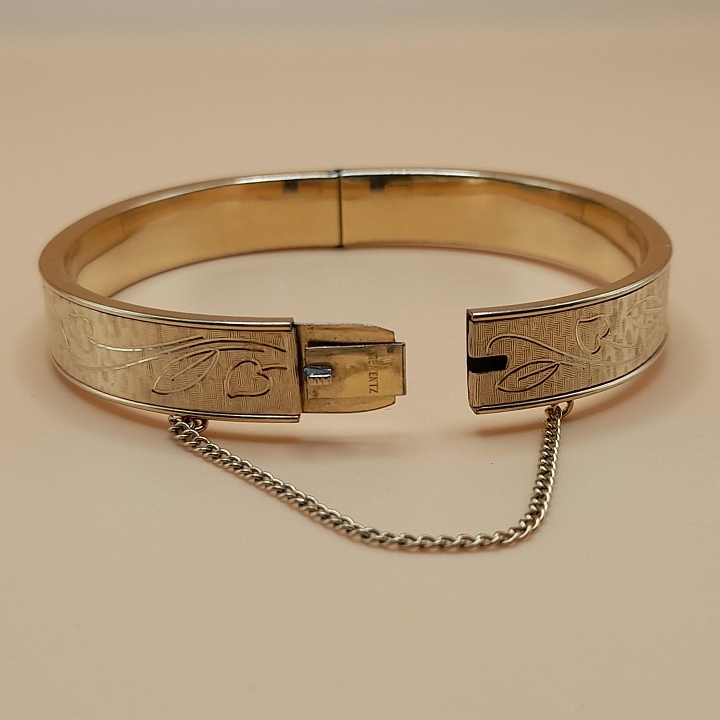 Krementz Floral Hinged Bangle Bracelet, Rolled Gold Overlay, Safety Chain, 1950s Vintage Jewelry