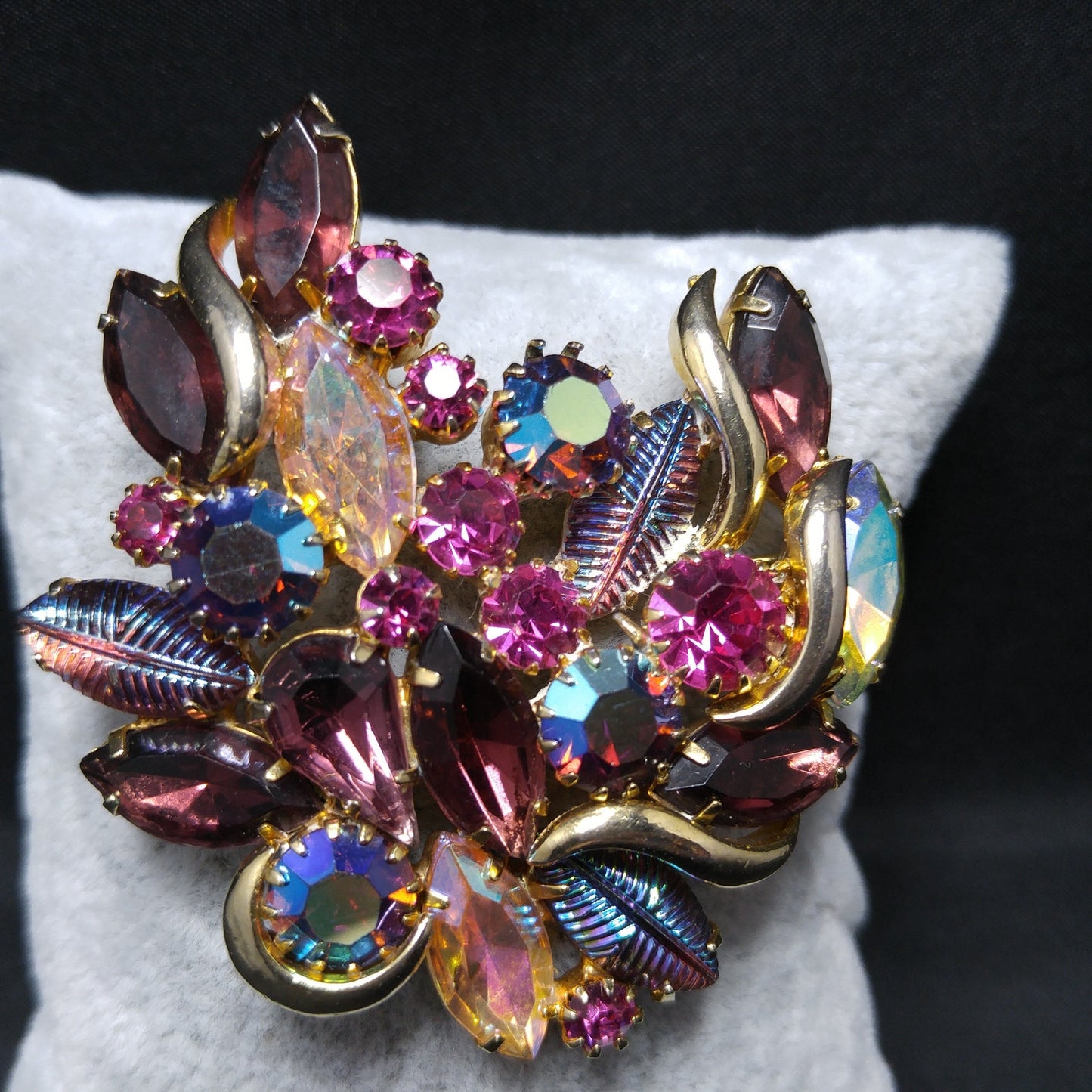 Designer Art Glass Rhinestone Brooch, Carnival Glass, Gold Plated, 1950s Vintage Jewelry