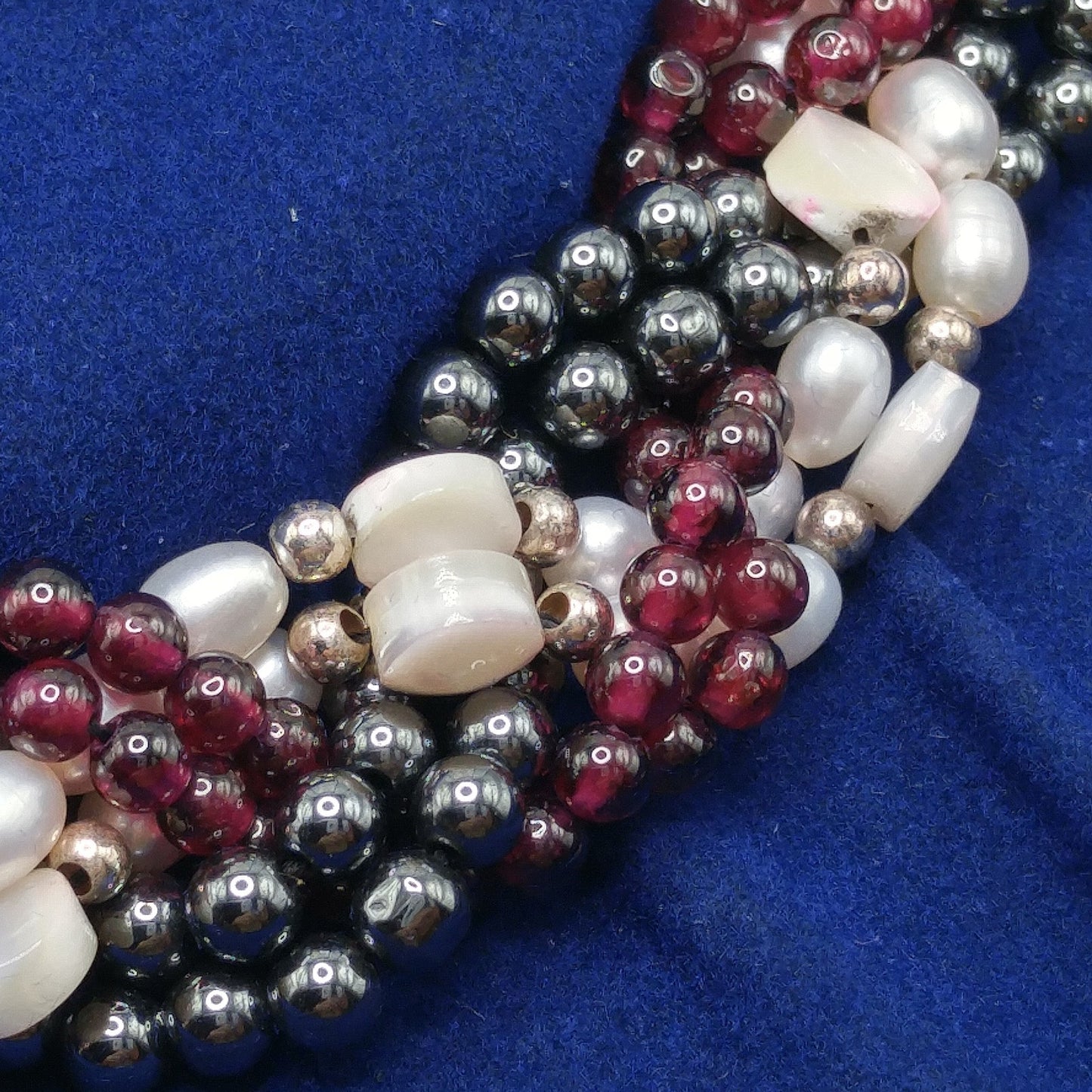 Jackie Kennedy Replica Necklace – Camrose & Kross JBK Garnet Pearl Hematite, 1990s