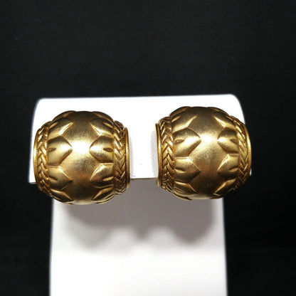 Oscar de la Renta Wide Clip Earrings, Gold Plate, 1980s Vintage Jewelry