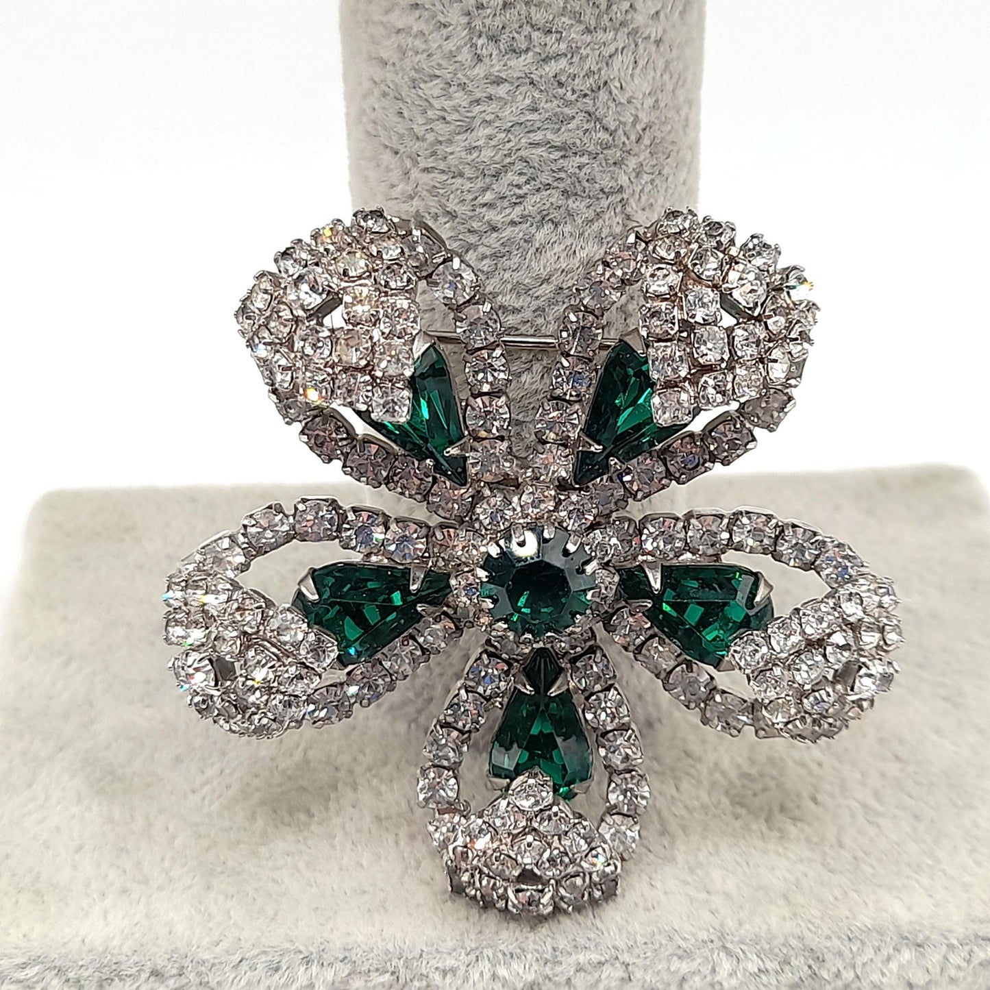 Kramer Floral Brooch, Emerald Green Rhinestones, Rhodium Plated 1960s Vintage Jewelry