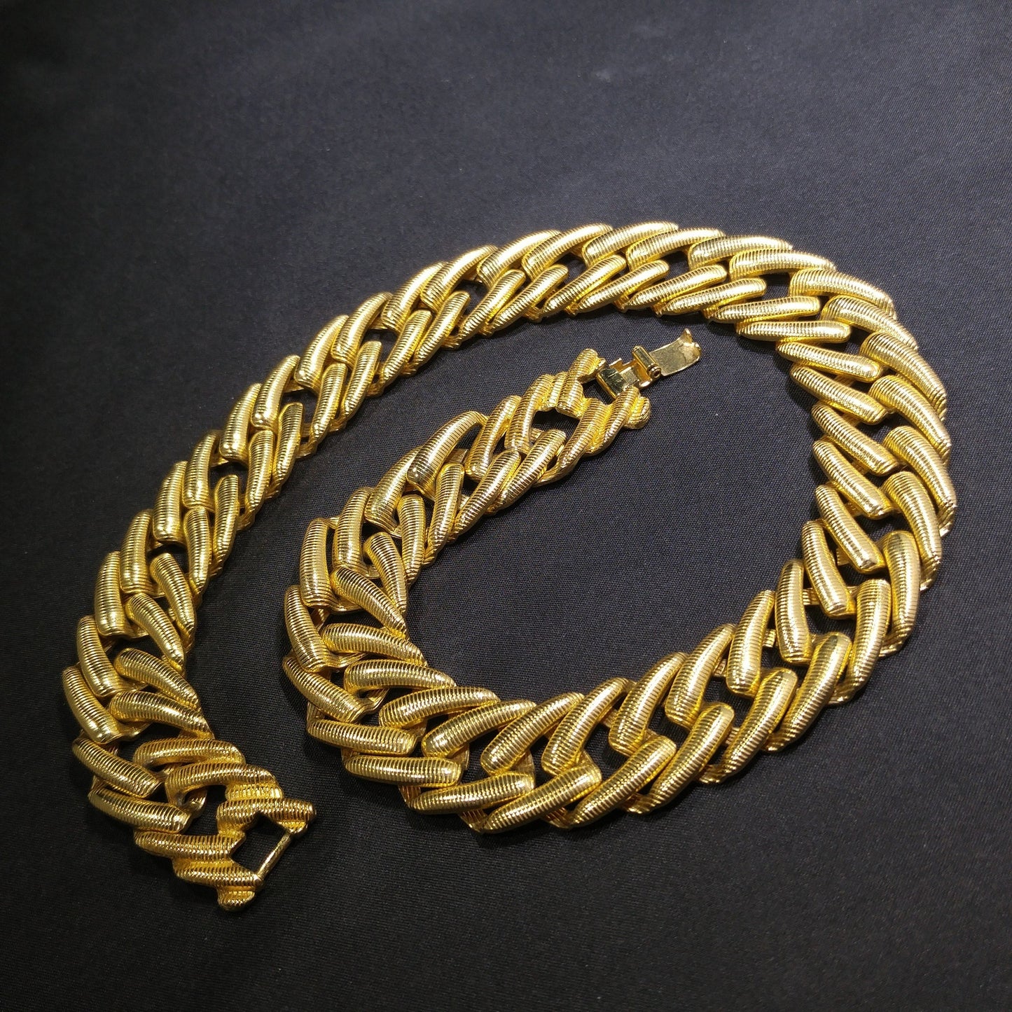 Monet Large Link Wide Necklace, Gold Plated Textured Links, 1960s Vintage Jewelry
