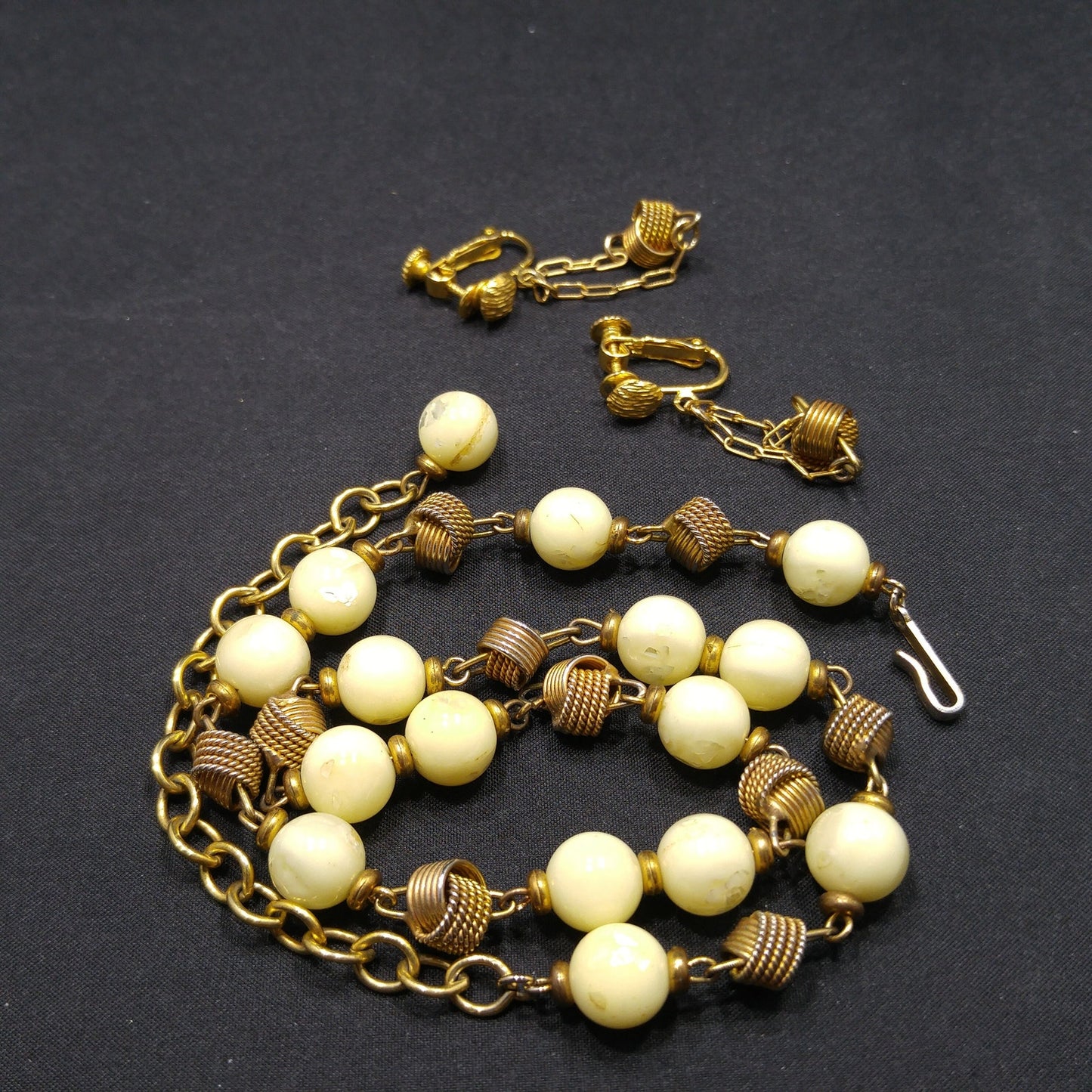 Vintage Hobe' Light Yellow Lucite Beaded Necklace & Matching Earrings, Gold Plated, 1950s