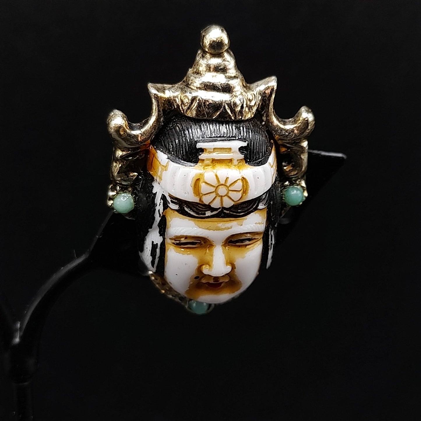 Selro Selini Oriental Asian Design Clip Earrings, Unsigned, 1950s Vintage Jewelry