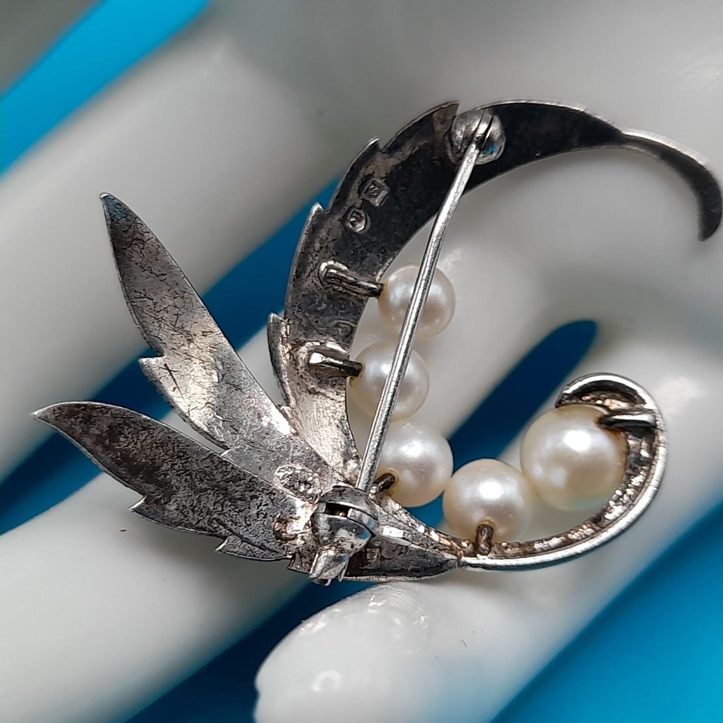 Vintage Mikimoto Akoya Sterling Pearl Brooch, Leaves Accents, 1950s Vintage Jewelry