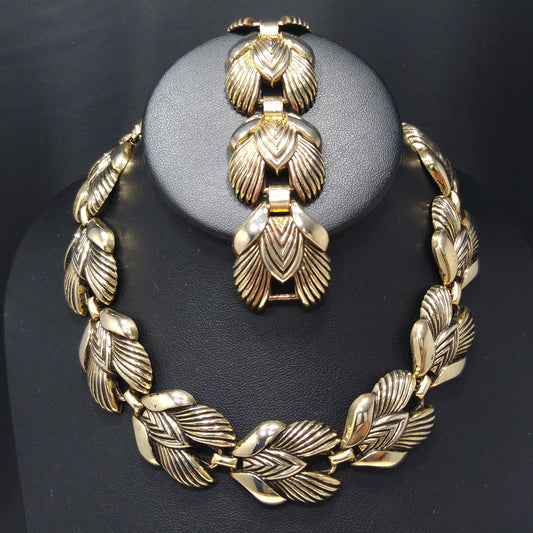 Vintage 1960s Gold Tone Leaf Link Necklace Bracelet Set Mid Century Unsigned