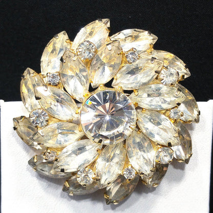 Mid-Century Clear Crystal Rhinestone Flower Brooch, Gold Plated, 1960s Vintage Jewelry