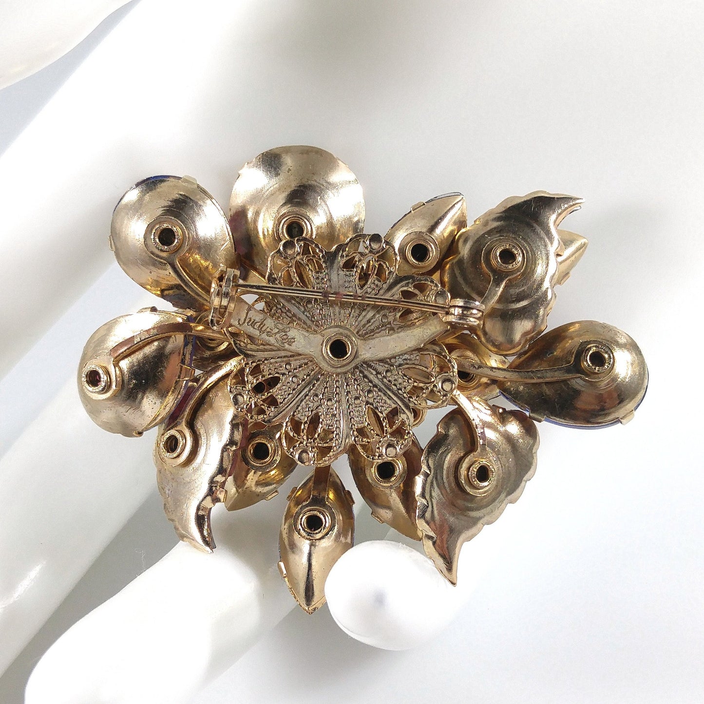 Judy Lee Purple Molded Leaves Brooch, Aurora Borealis Rhinestones, 1950s Vintage Jewelry
