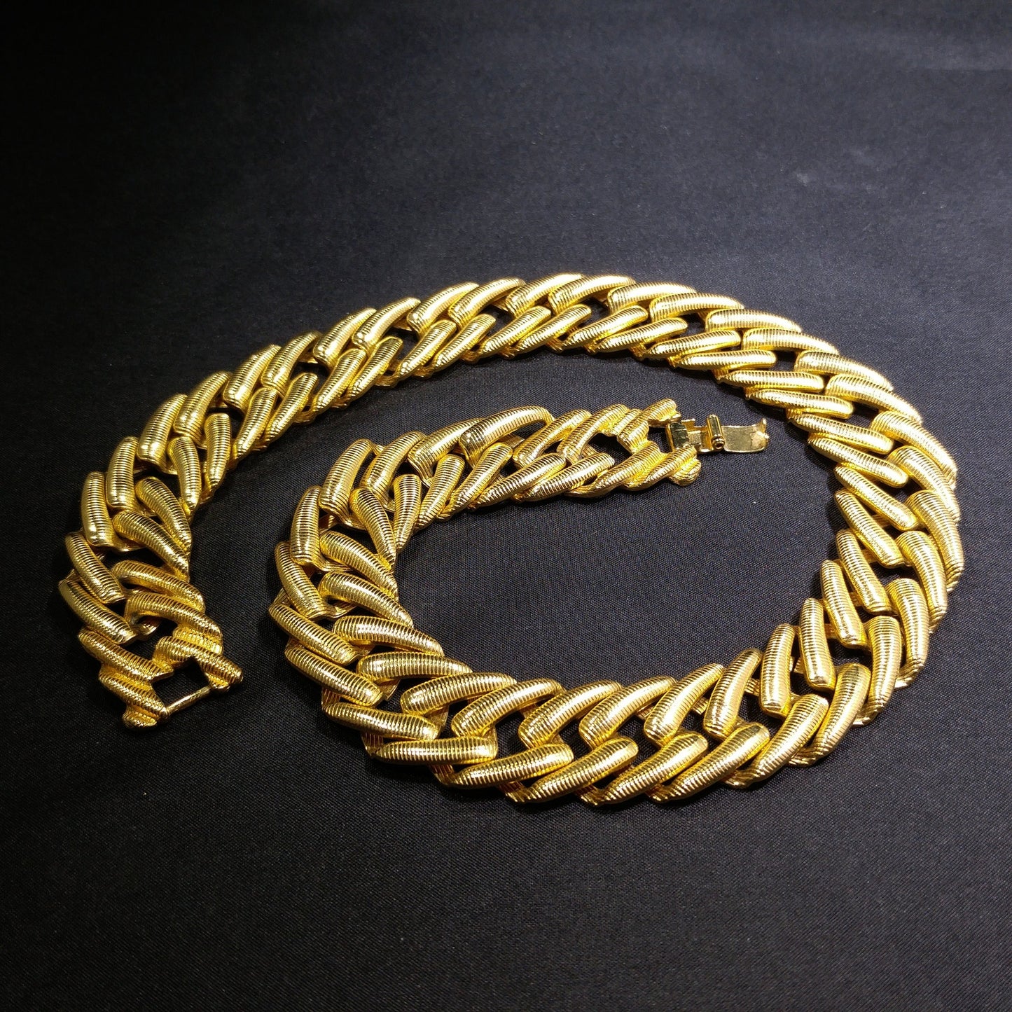 Monet Large Link Wide Necklace, Gold Plated Textured Links, 1960s Vintage Jewelry