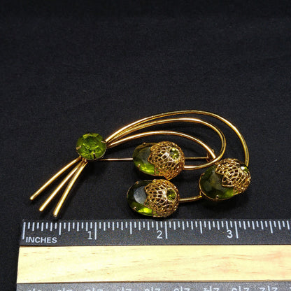 Sarah Coventry Touch of Elegance Green Crystal Brooch Gold Tone 1970s