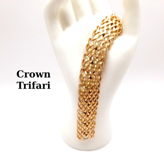 Vintage Mid Century 1950s Signed Crown Trifari Brushed Gold Tone Basket Weave Wide Link Bracelet 7.5"