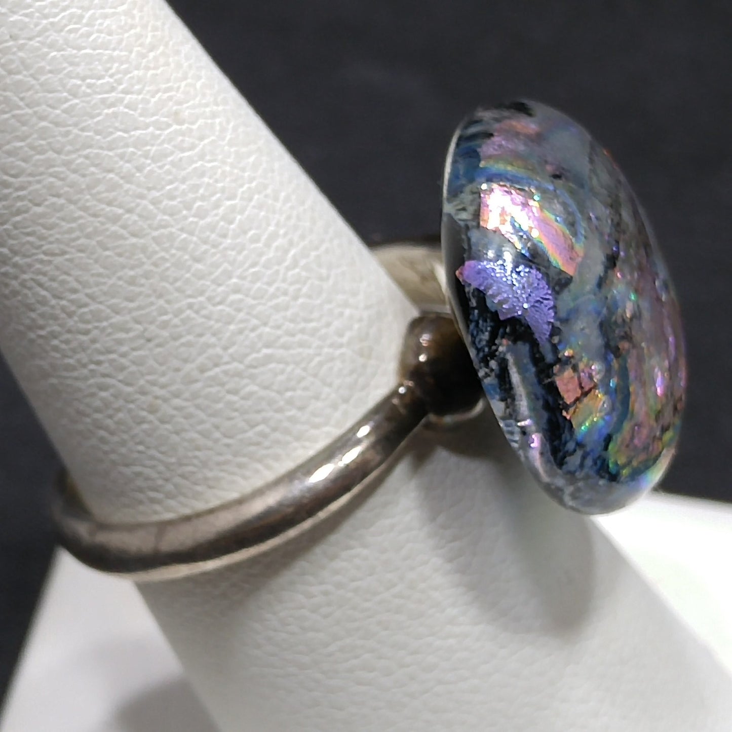 Sterling Silver Dichroic Glass Ring – Adjustable Size 8 – 1960s Vintage Jewelry
