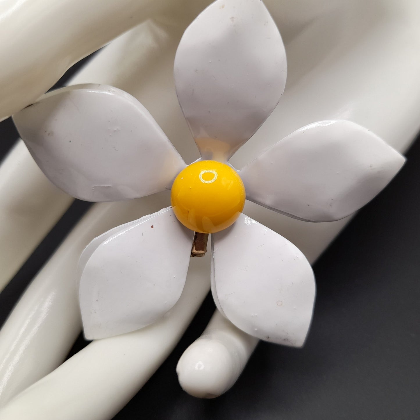 Vintage 1960s White Yellow Enamel Flower Brooch