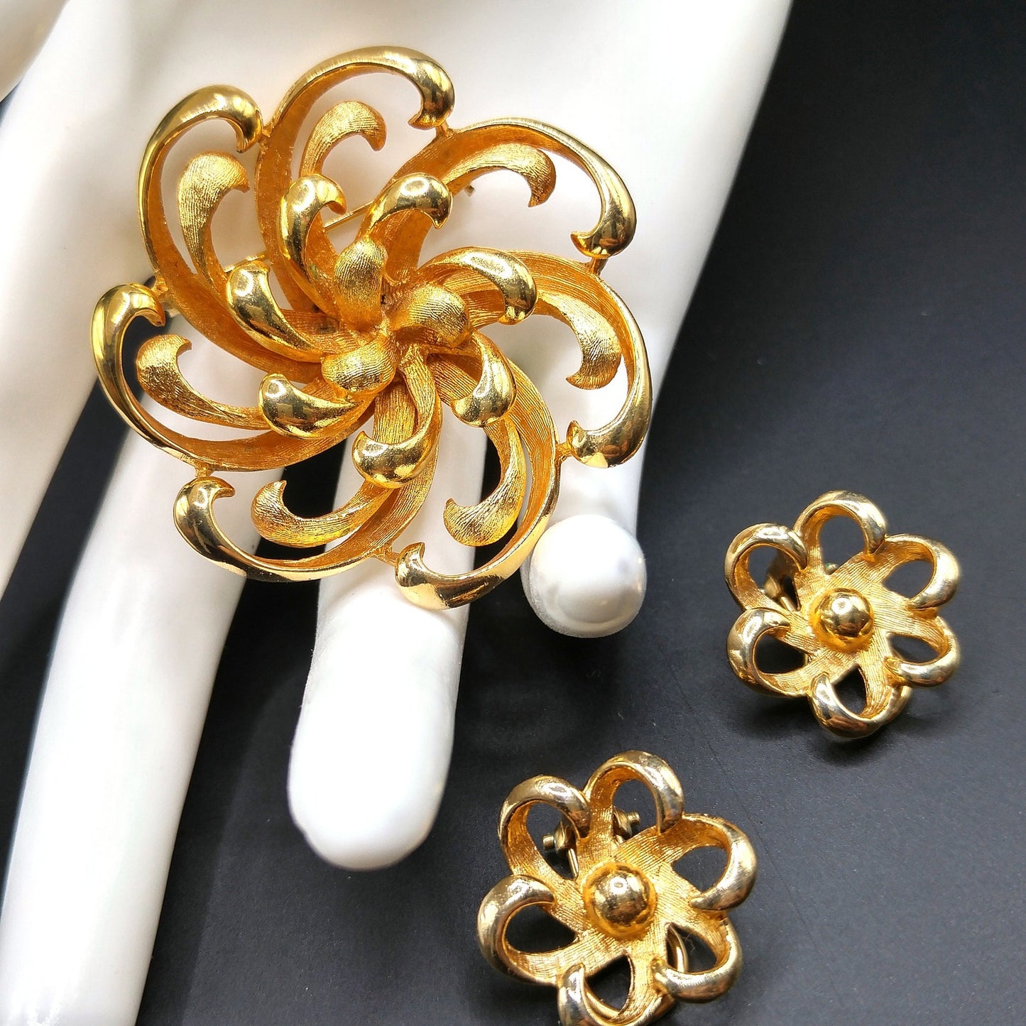 Kramer Floral Brooch & Clip Earrings, Gold Plated, 1960s Vintage Jewelry