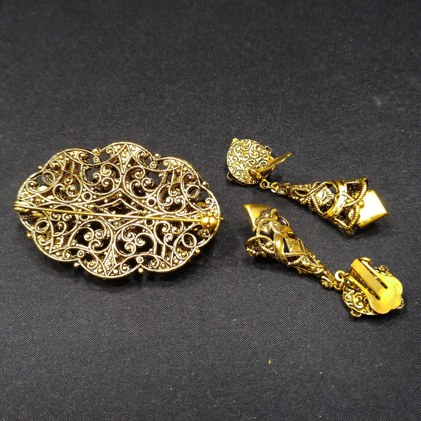 Filigree Topaz Art Glass Brooch & Clip Earrings, Dangle Earrings, 1950s Vintage Jewelry