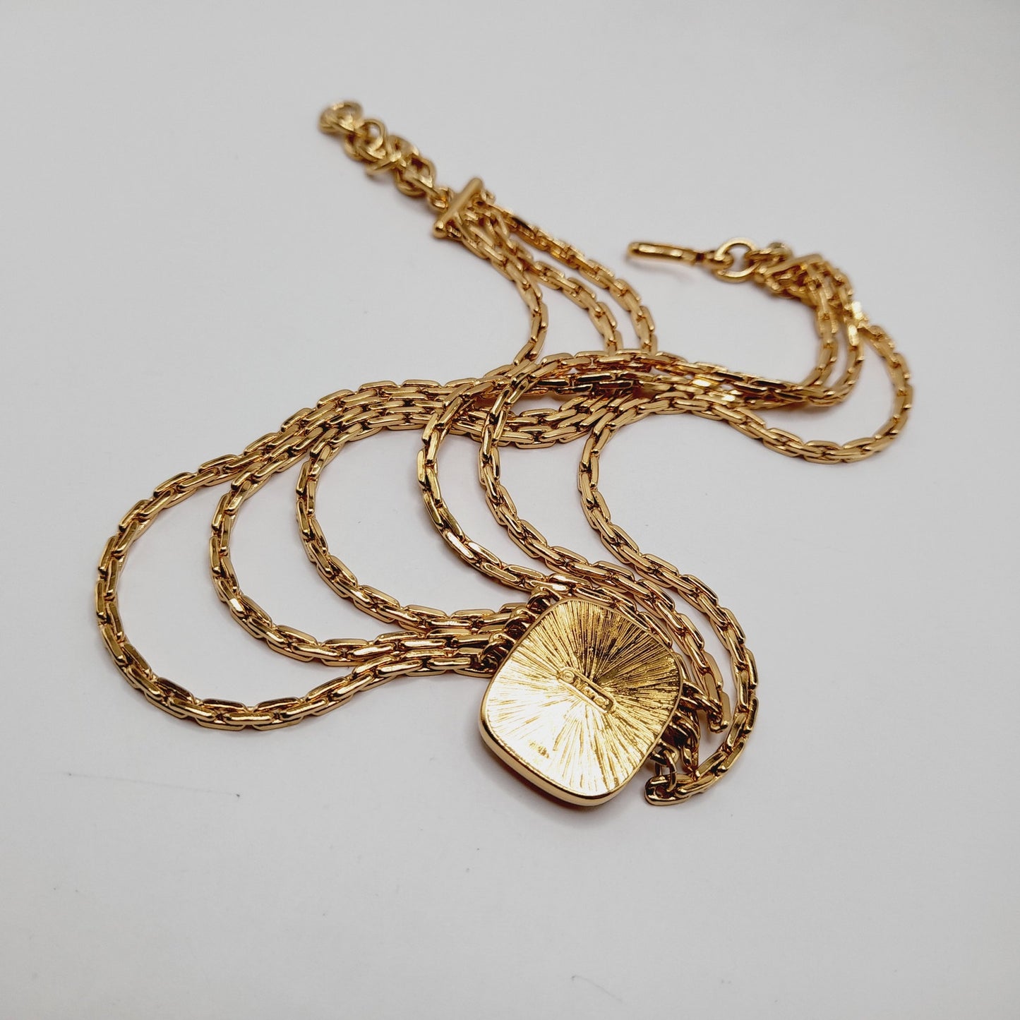 Vintage Monet Cream Cabochon Necklace Gold Plated 18 Inch Signed Pendant