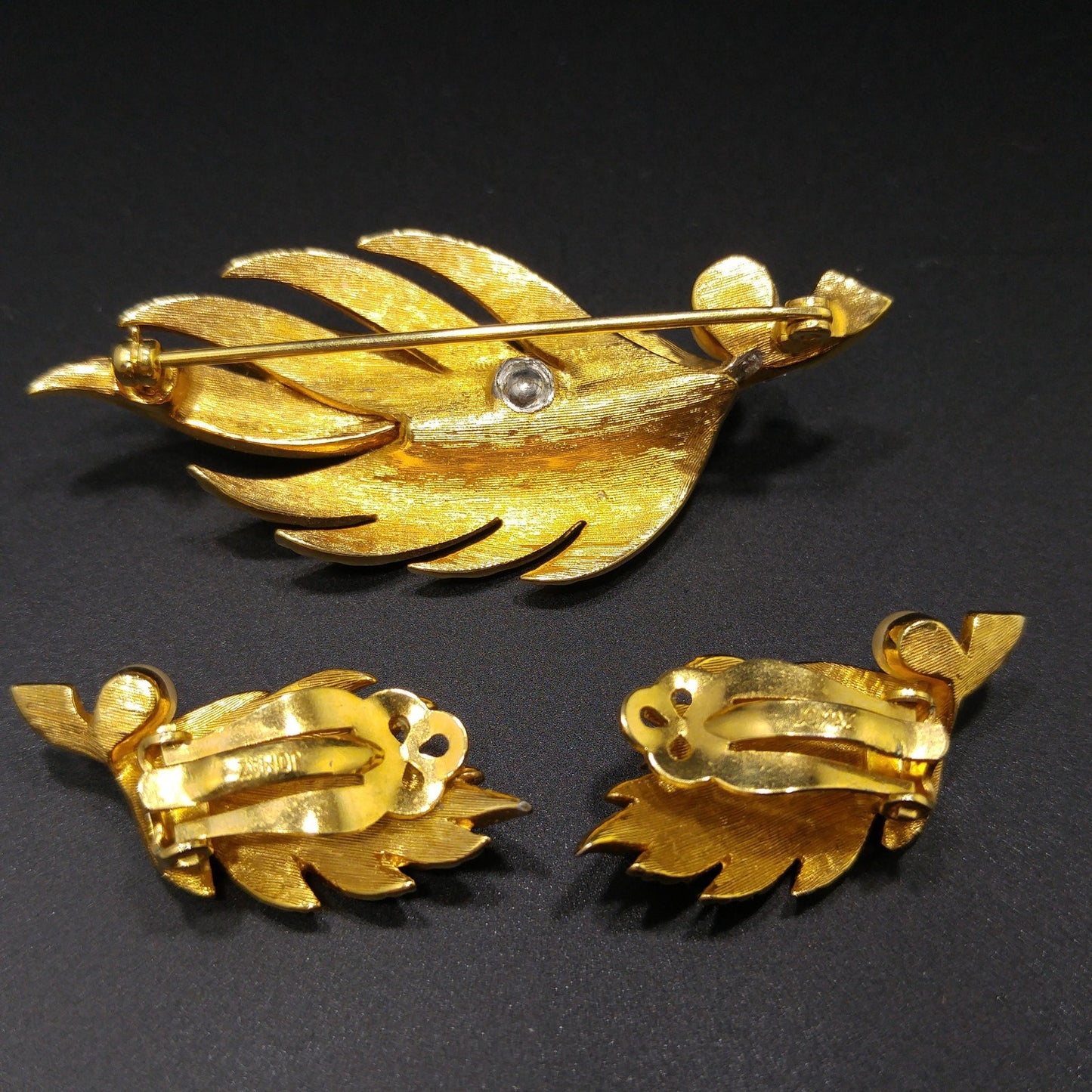 Jomaz Leaf Brooch Earrings Set 1940s 50s Gold Pave Rhinestones Pearl Vintage